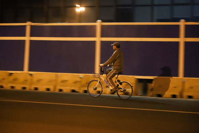 Xi Bolong - 2.Walk-Alone